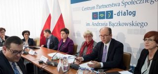 Beata Szydło: reforma zdrowia skróci kolejki i zwiększy dostęp do usług medycznych