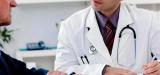 Lekarz ma taką władzę, że może wystawić ci zwolnienie i zasiłek chorobowy a także świadczenie rehabilitacyjne