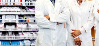 Czy farmaceuta ma prawo wydać lekarstwo na receptę bez podpisu lekarza?