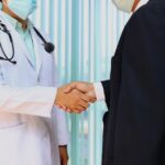 Co pacjent może a czego nie może w czasie COVID-19. Wytyczne władz polskich stan na styczeń 2022